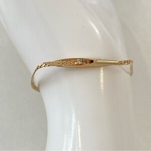 Elegant Gold Bracelet